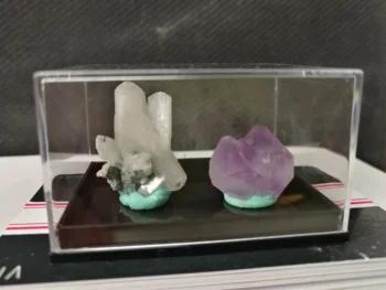19,0 натурален лилав кристал, бял калцит, кутия за проби от фин минерален кристал